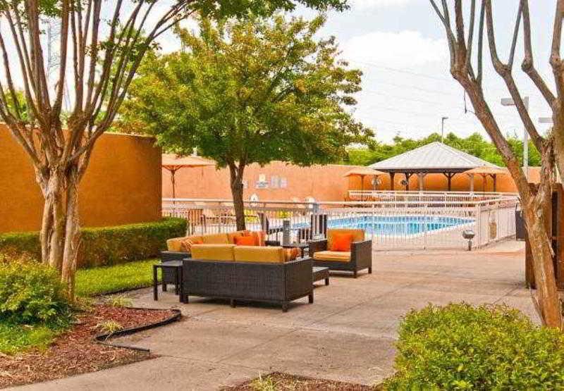 Courtyard Memphis East/Bill Morris Parkway Hotel Exterior photo